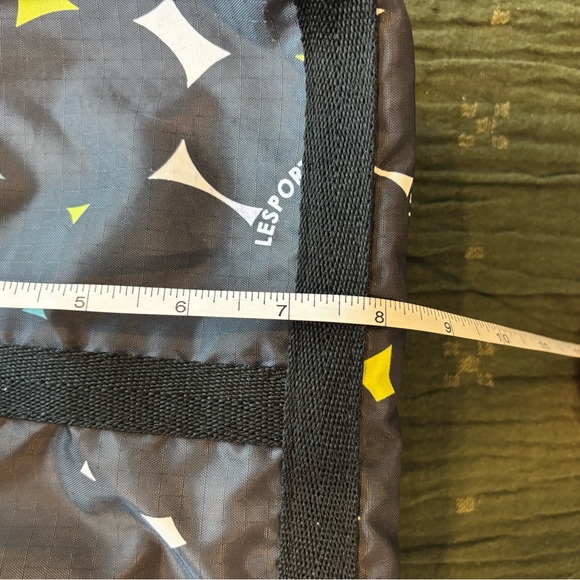 Lesportsac Gray and Blue Patterned Messenger Bag - Picture 5 of 9